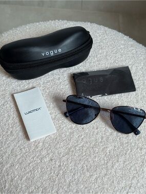 Vogue Cat-Eye VO4145SB sunglasses